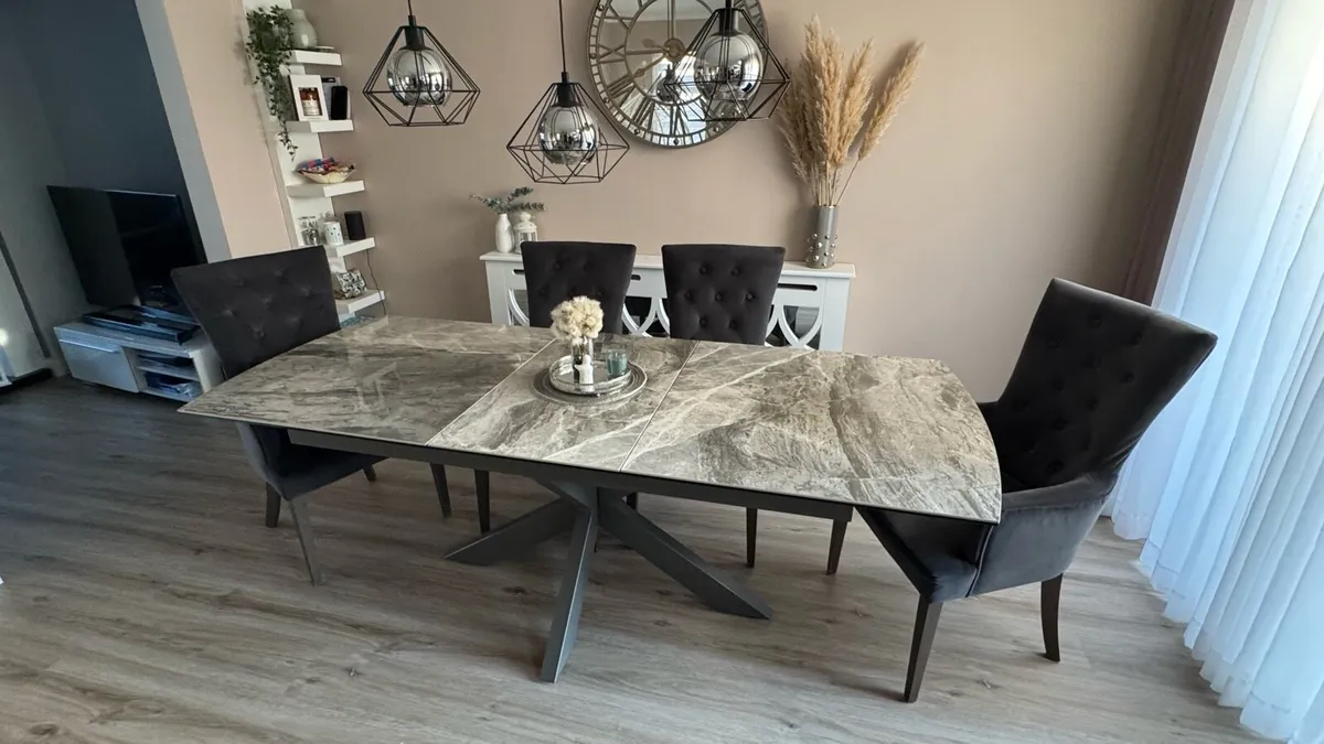 Dinning table - Image 3