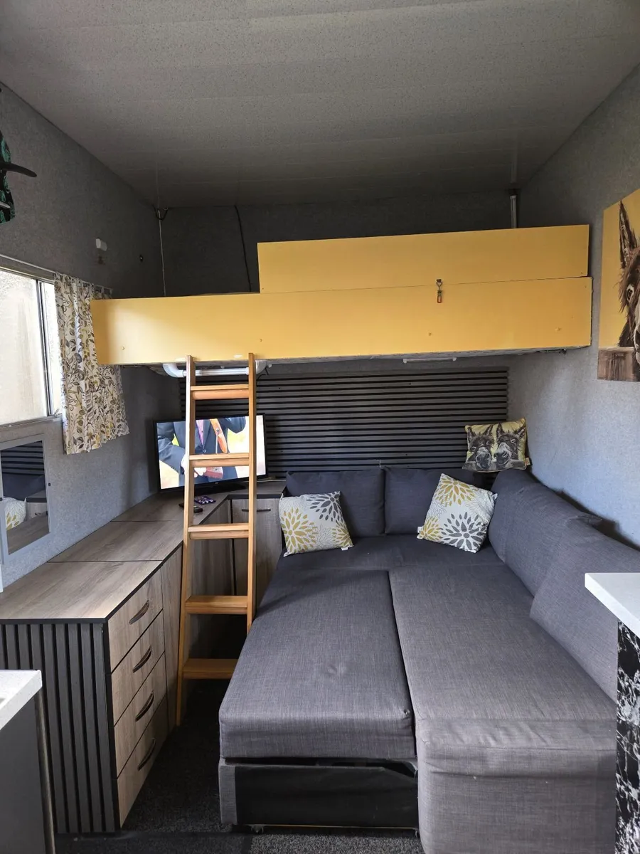 Camper - Image 3