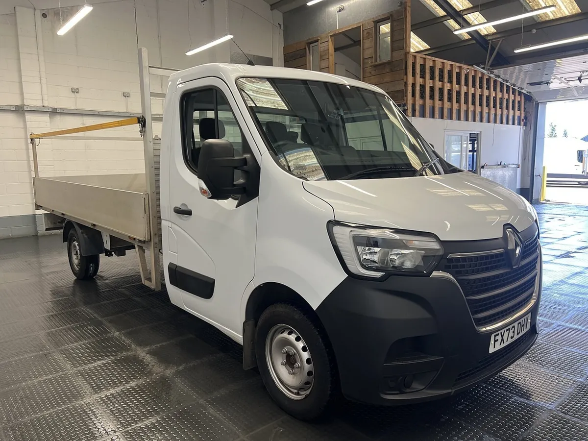 2023 Renault Master Dropside Van - Image 1