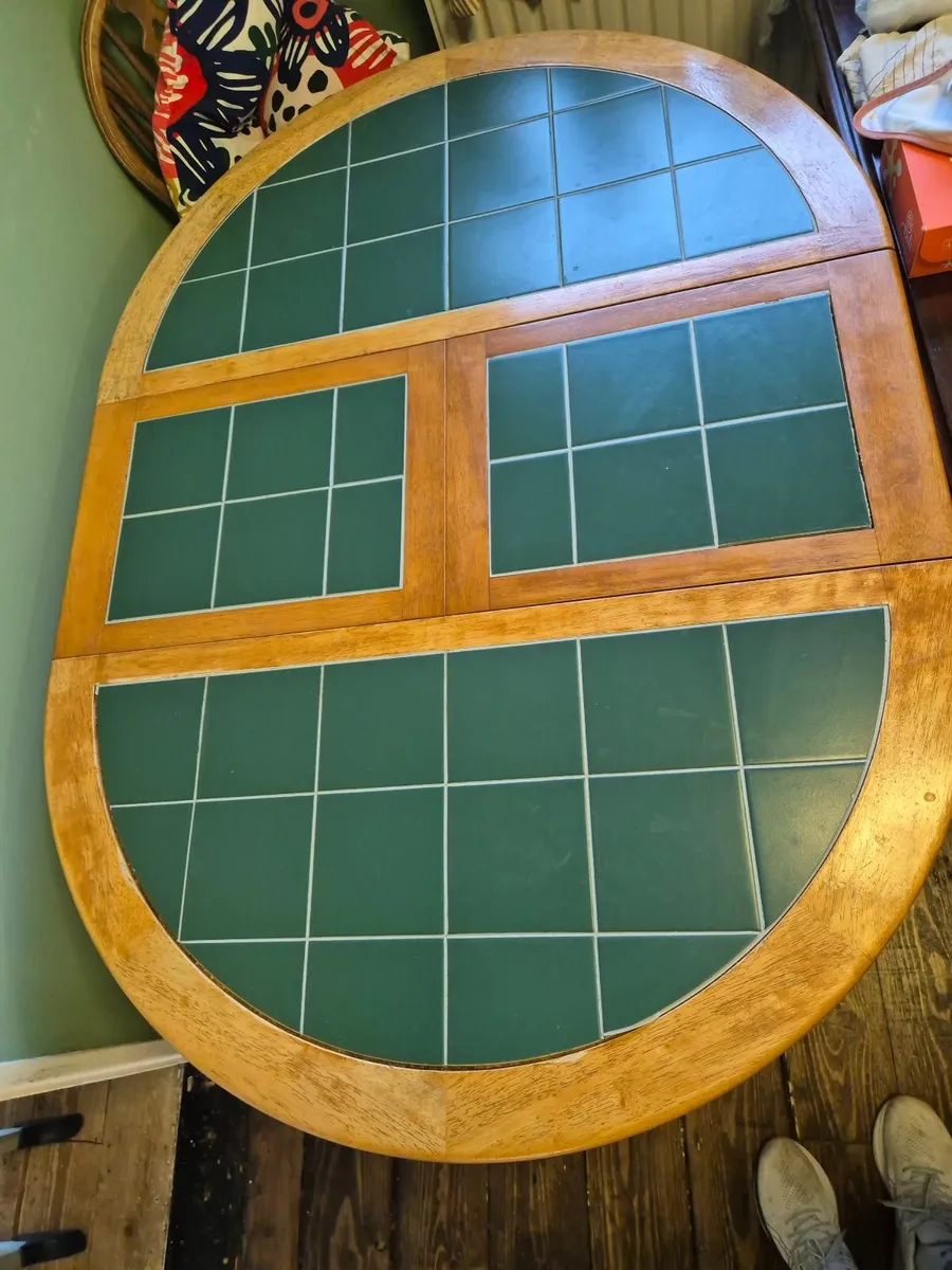kitchen table (2 different sizes) - Image 1
