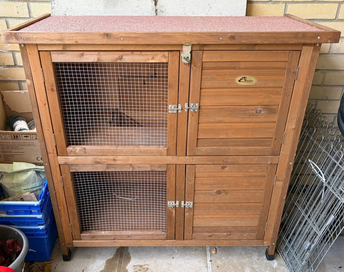 Hutch - Image 1