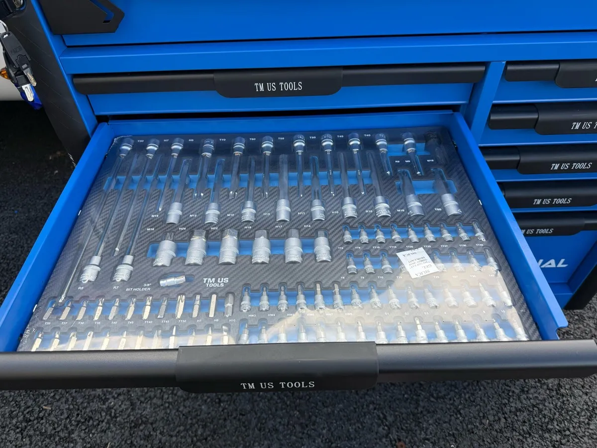 BRAND NEW 12 DRAWER TOOL CHEST FULL OF TOOLS - Image 4