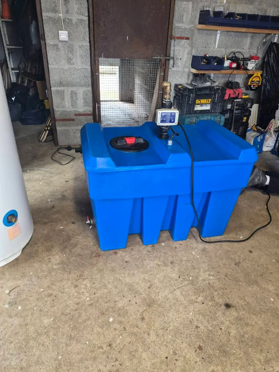 270 litre atlantic explorer and 50 gallon aquabox - Image 2