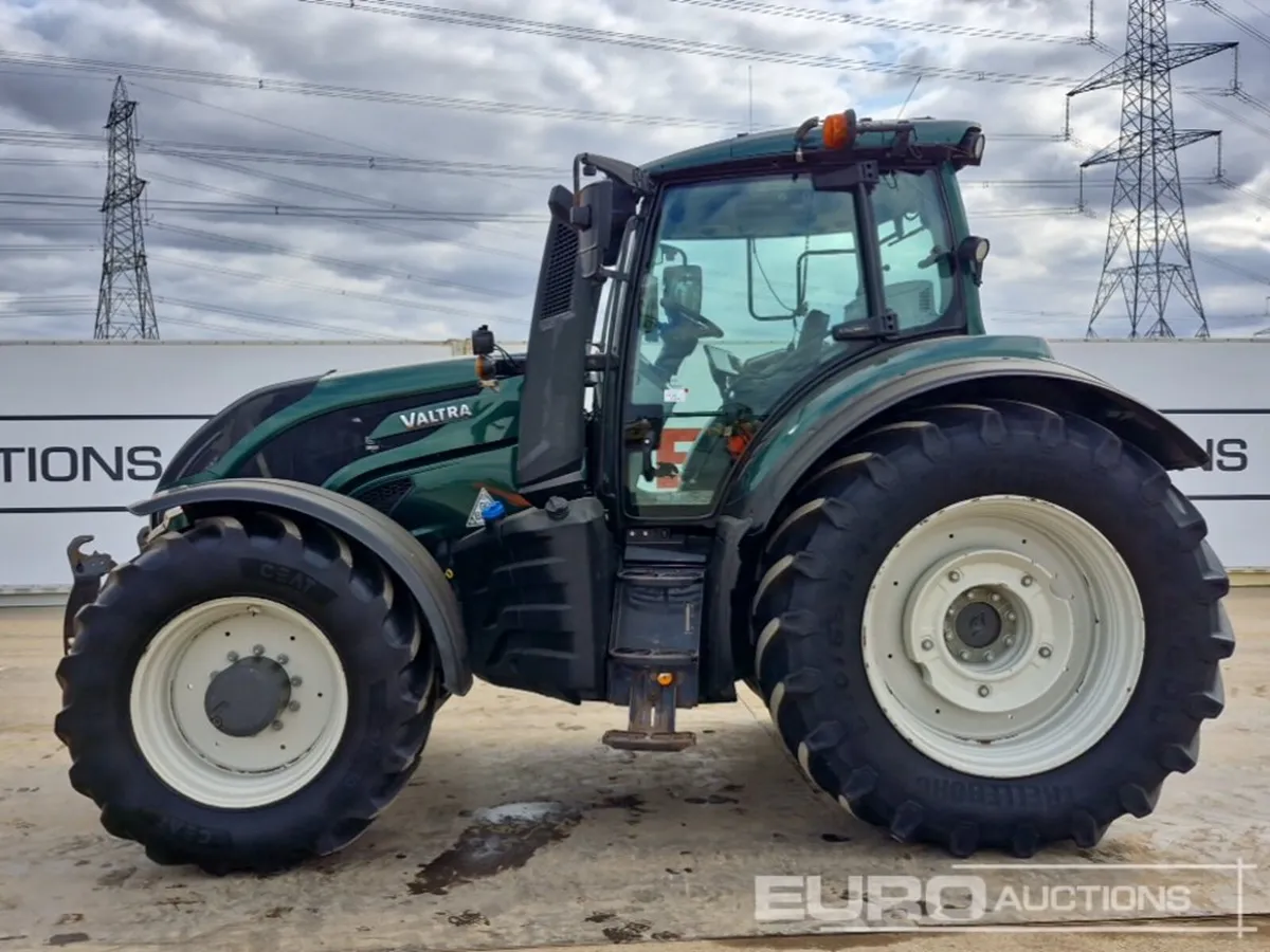 2022 Valtra T235 - Image 4