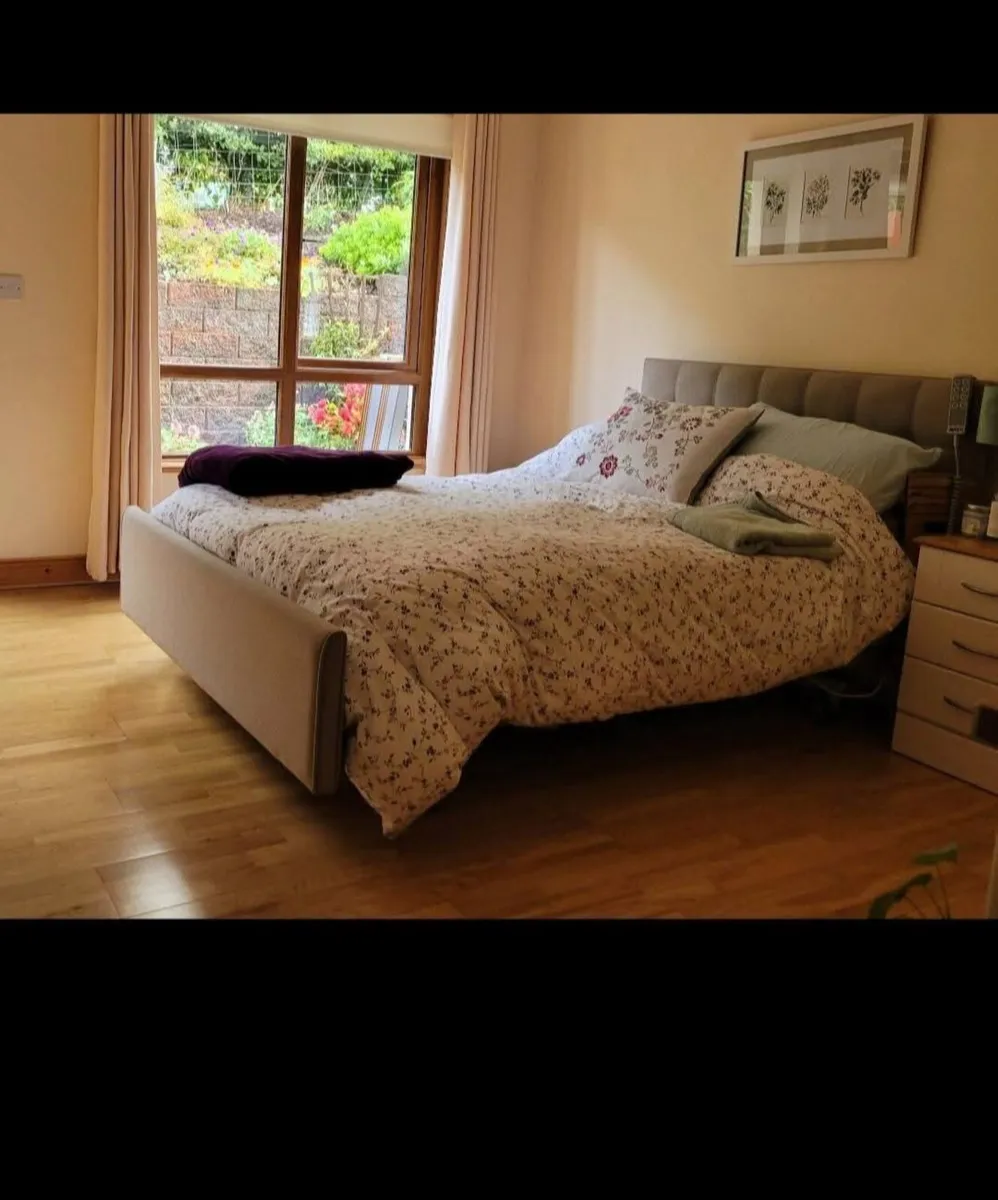 OPERA Adjustable Profiling bed. - Image 3
