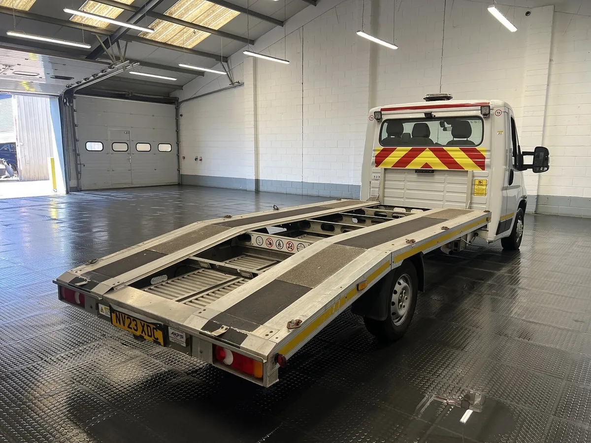 2023 Peugeot Boxer Transporter Van - Image 2
