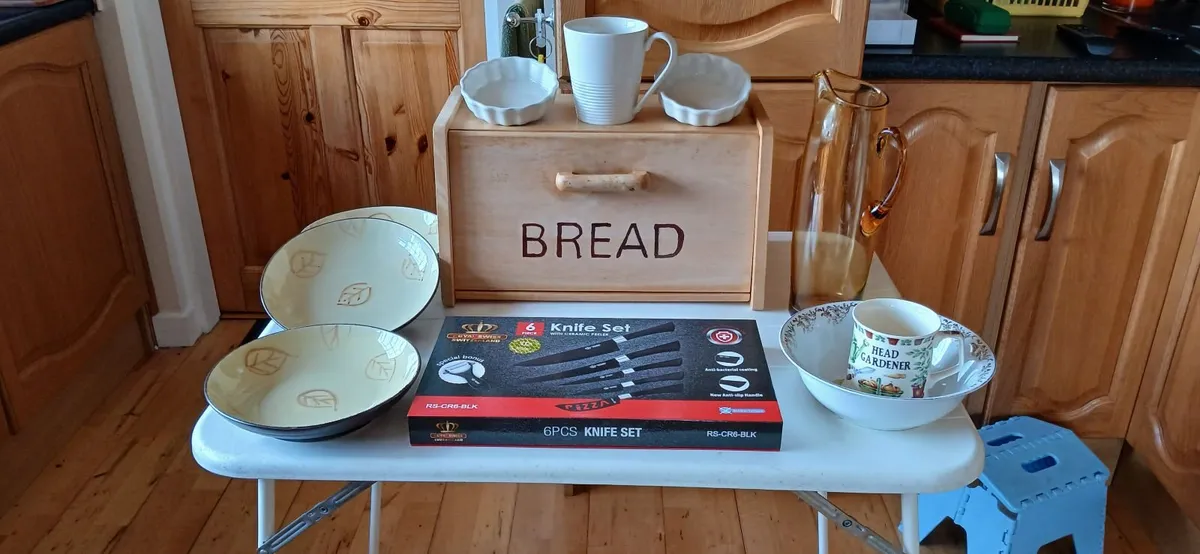 BREAD  BIN.KNIFE SET. LOVELY tall Jug - Image 1