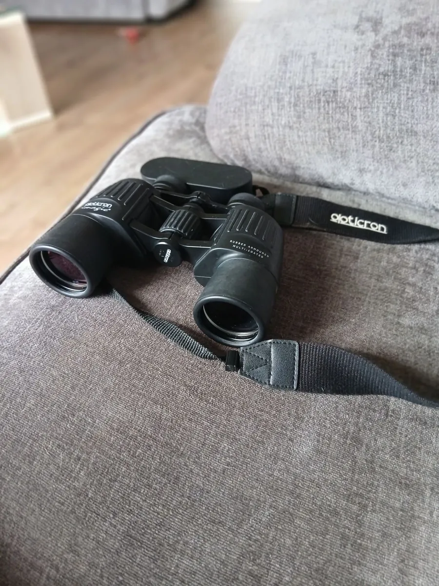 Binoculars  plus case. - Image 2