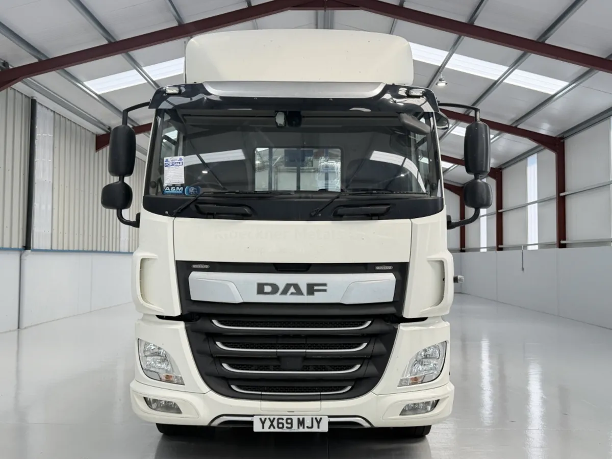 2019 DAF CF 340 CHEESEWEDGE BEAVERTAIL - Image 2