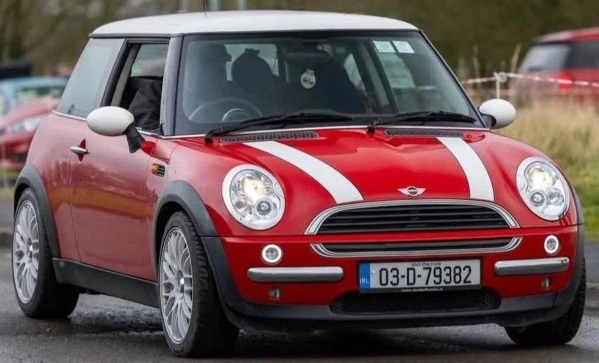 2003 R50 Mini One 1.6cc - FOR REPAIR - READ AD. - Image 1