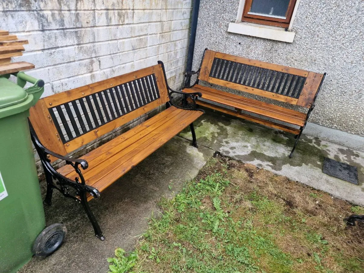 ●Heavy Cast iron garden set ●  bench x2 + table - Image 2