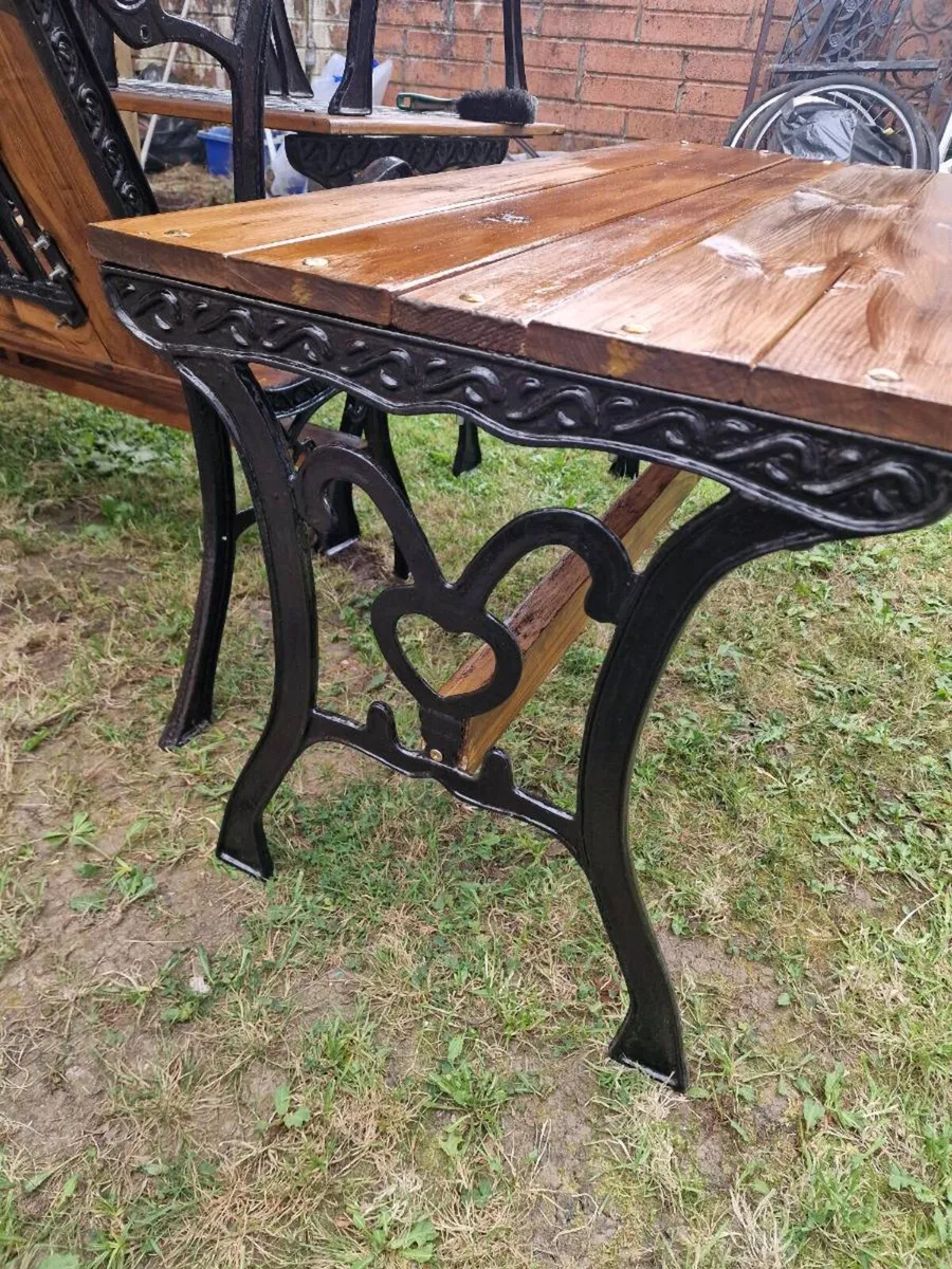 ●Heavy Cast iron garden set ●  bench x2 + table - Image 1