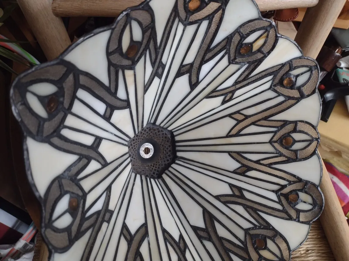 Tiffany lamp shade - Image 3