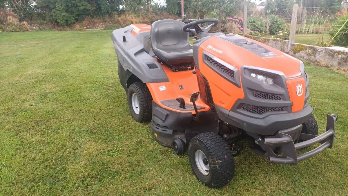 Husqvarna TC338 Mower - Image 2