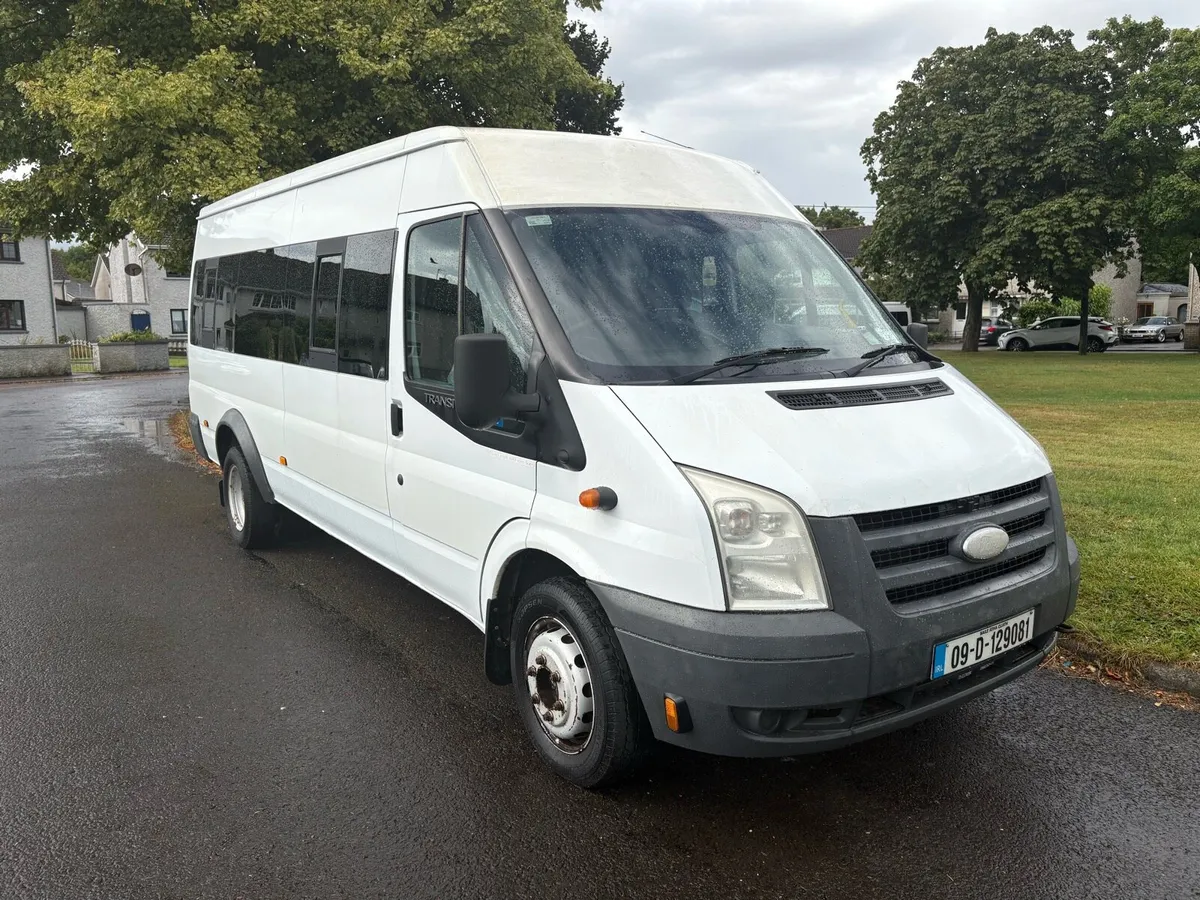 09 Ford Transit Minibus - Image 1