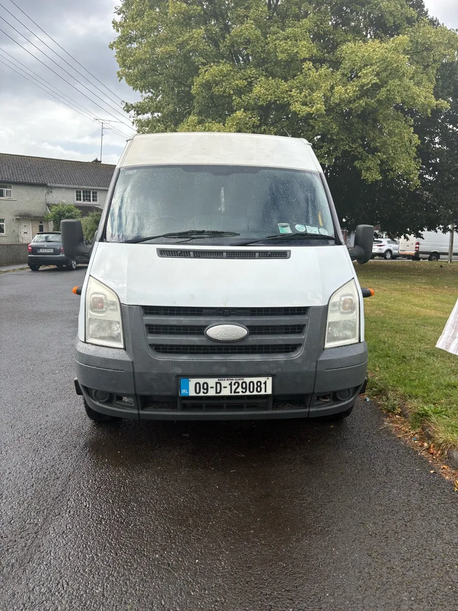 09 Ford Transit Minibus - Image 2