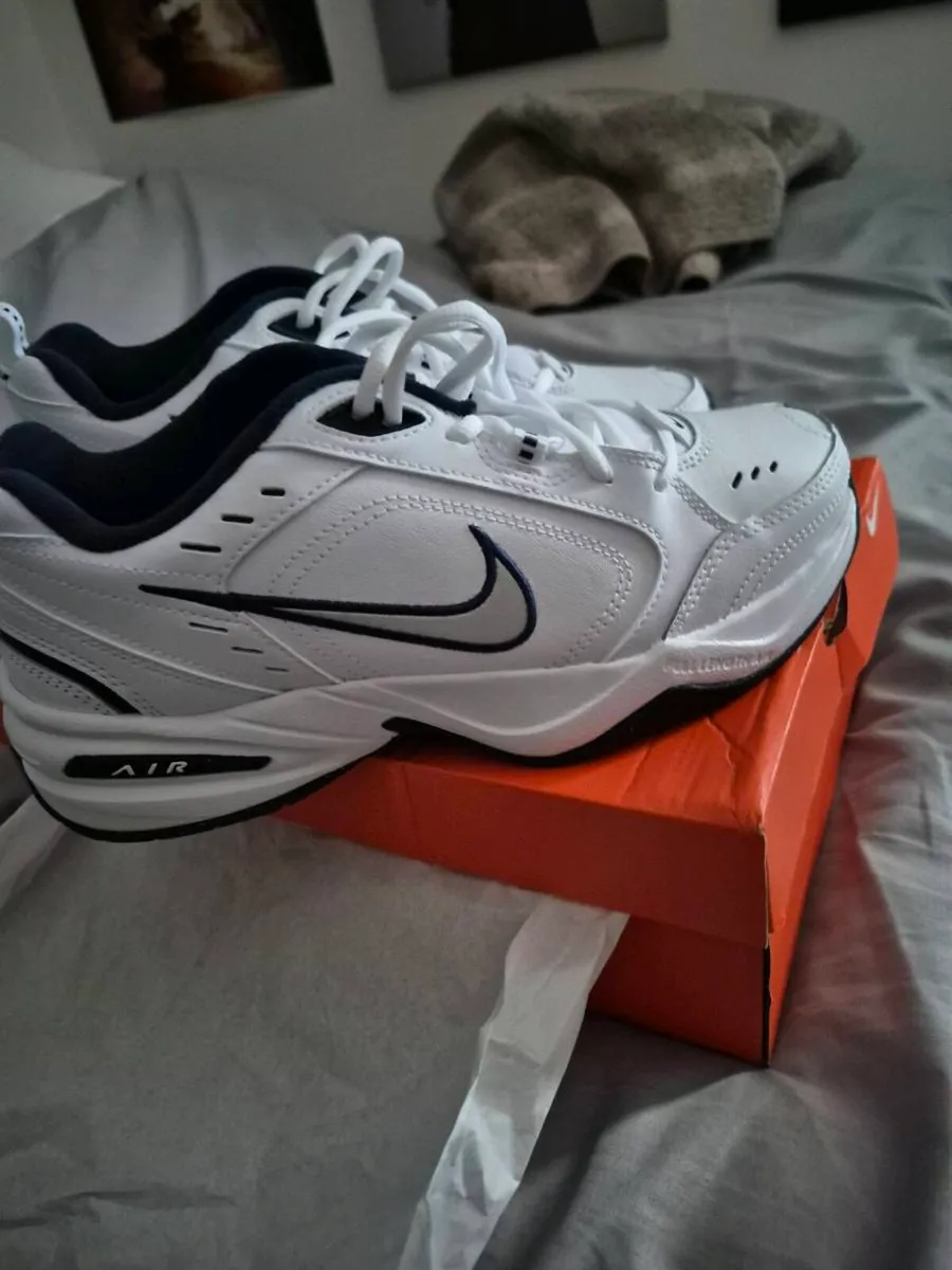 NIKE AIR MONARCH - Image 4
