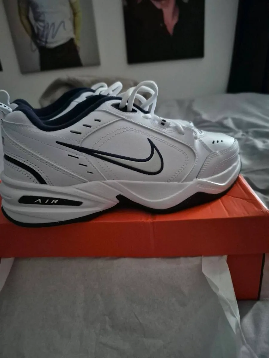 NIKE AIR MONARCH - Image 1