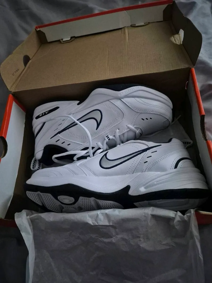 NIKE AIR MONARCH - Image 2