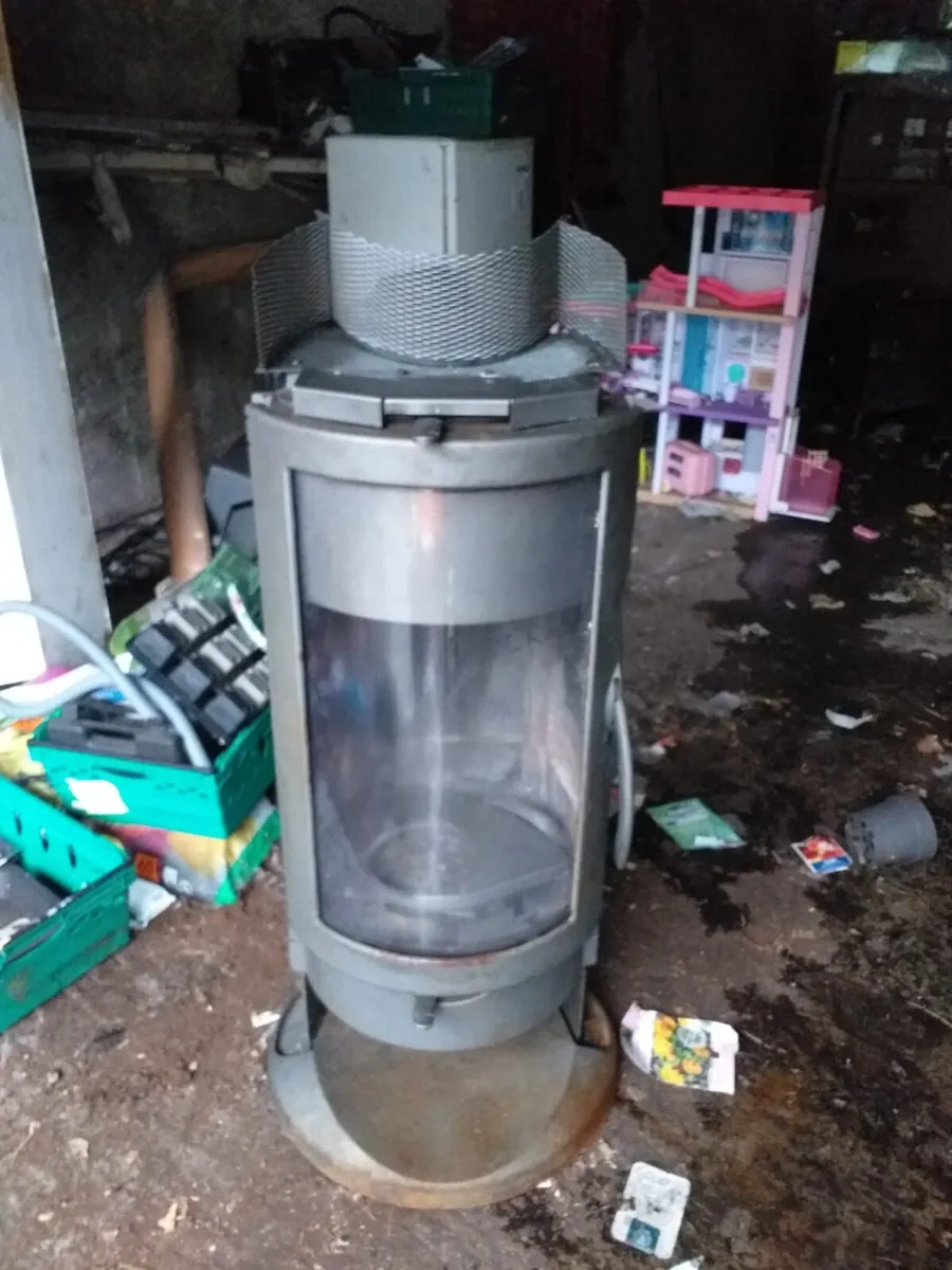 2 stoves and flues - Image 3