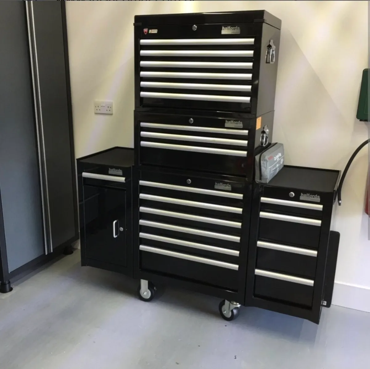 Halfords 5 tier tool chest - Image 1