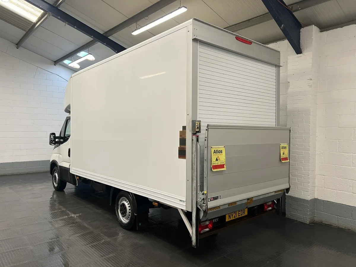 2021 Iveco Daily Luton Box Van - Image 4