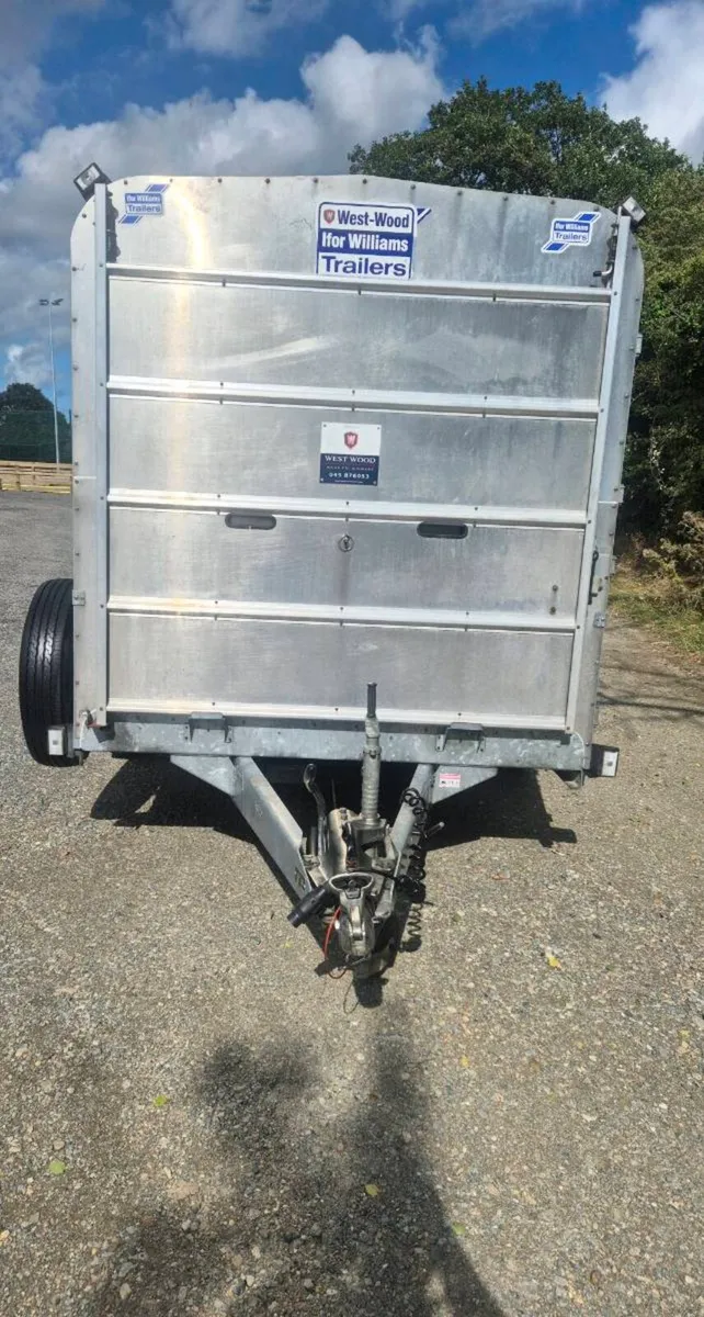 Ifor williams 12 x 6 cattle trailer as new - Image 2