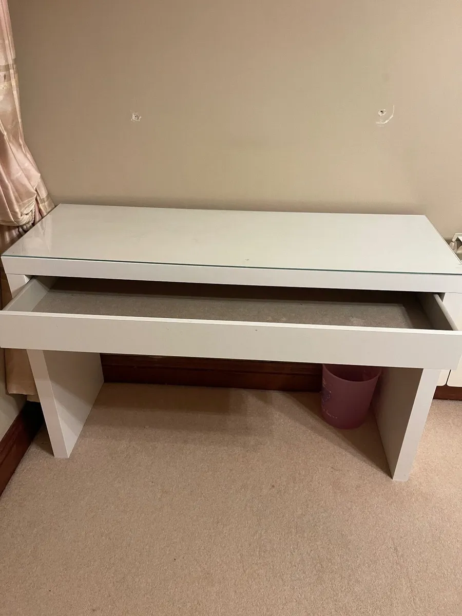 Bedroom dressing table snd locker. - Image 2