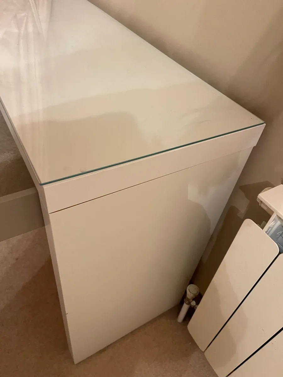 Bedroom dressing table snd locker. - Image 4