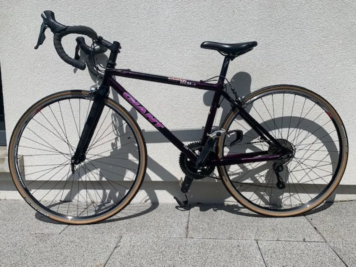 Giant TCM Carbon Fibre Bicycle - Image 2