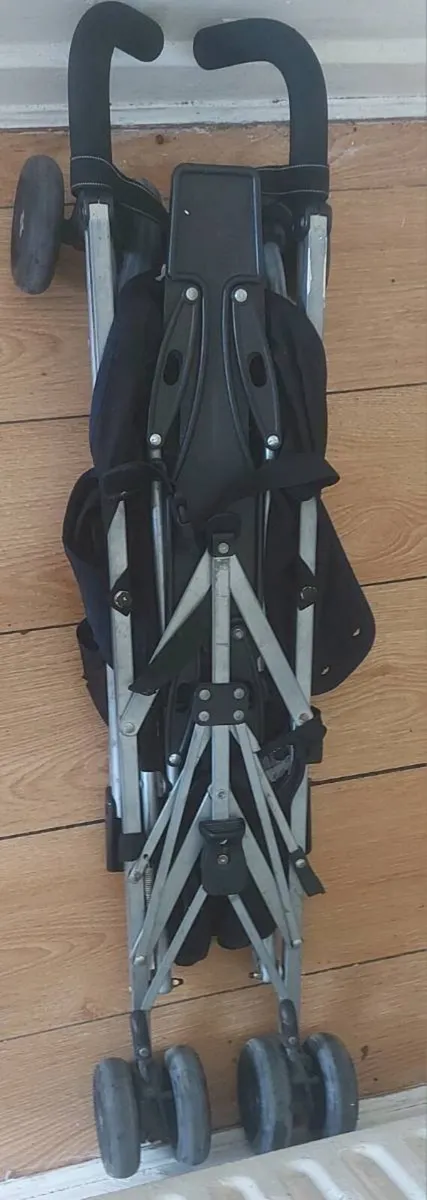 Maclaren buggy - Image 4