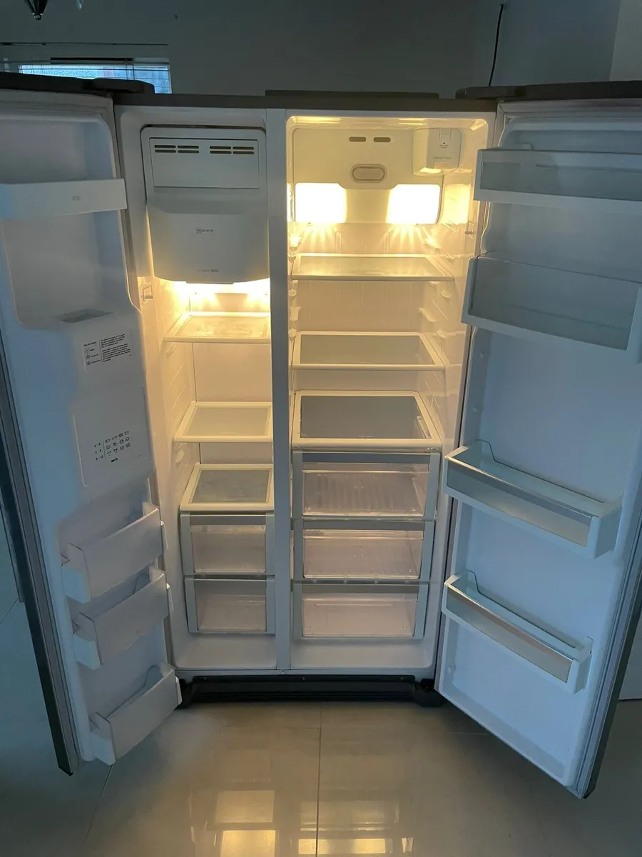 Neff American fridge freezer - Image 2