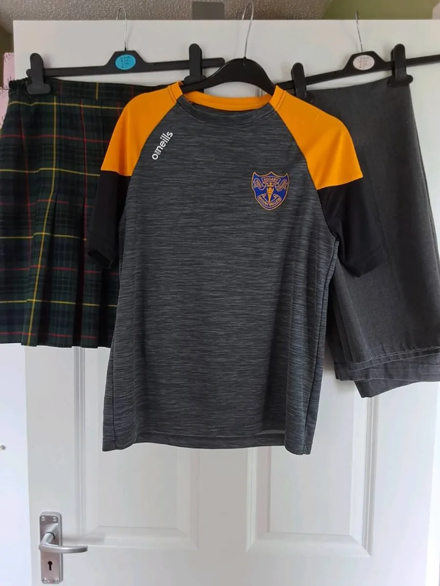 School uniform - Image 1