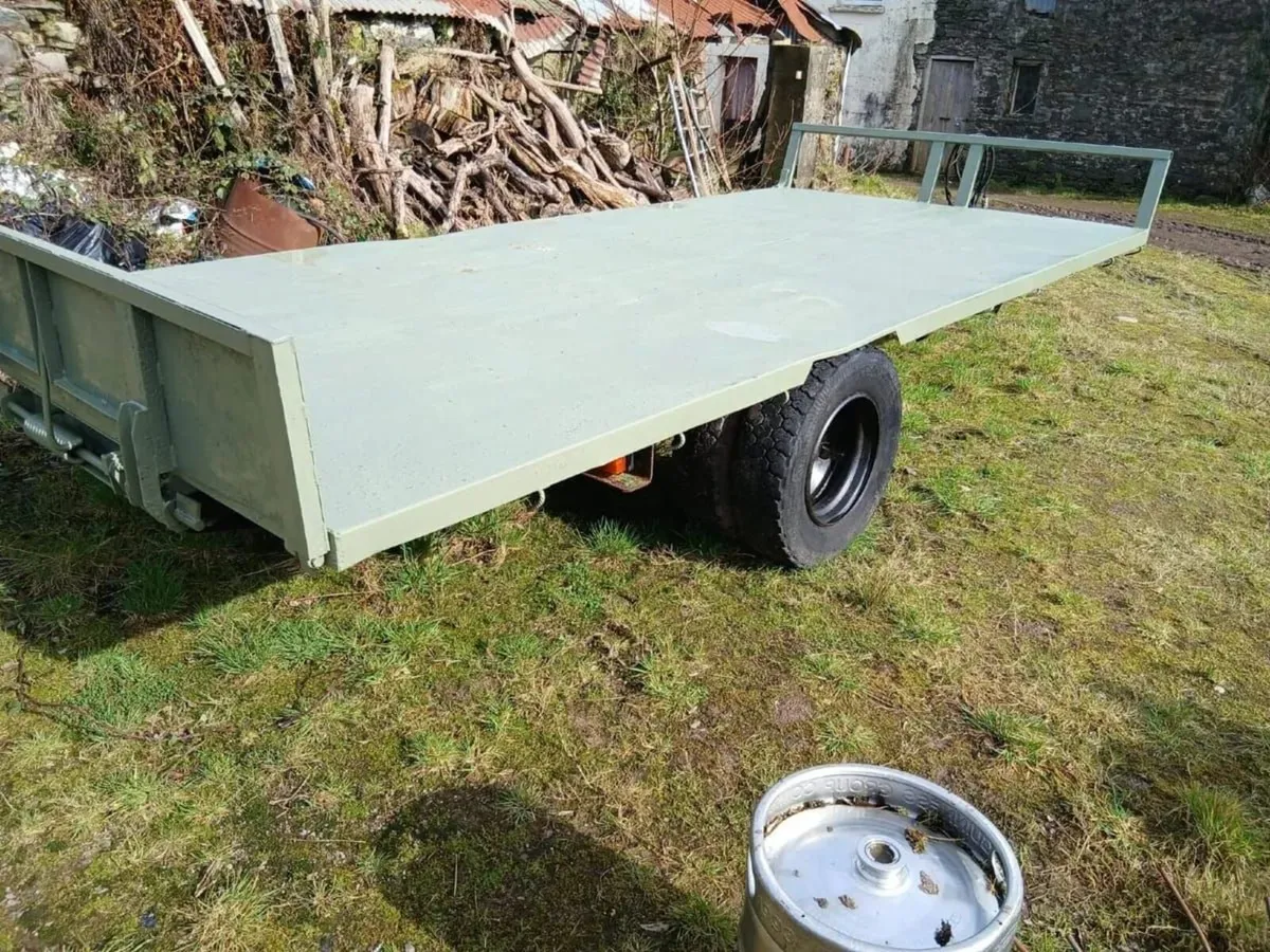 Bale and Tipping Trailer - Image 2