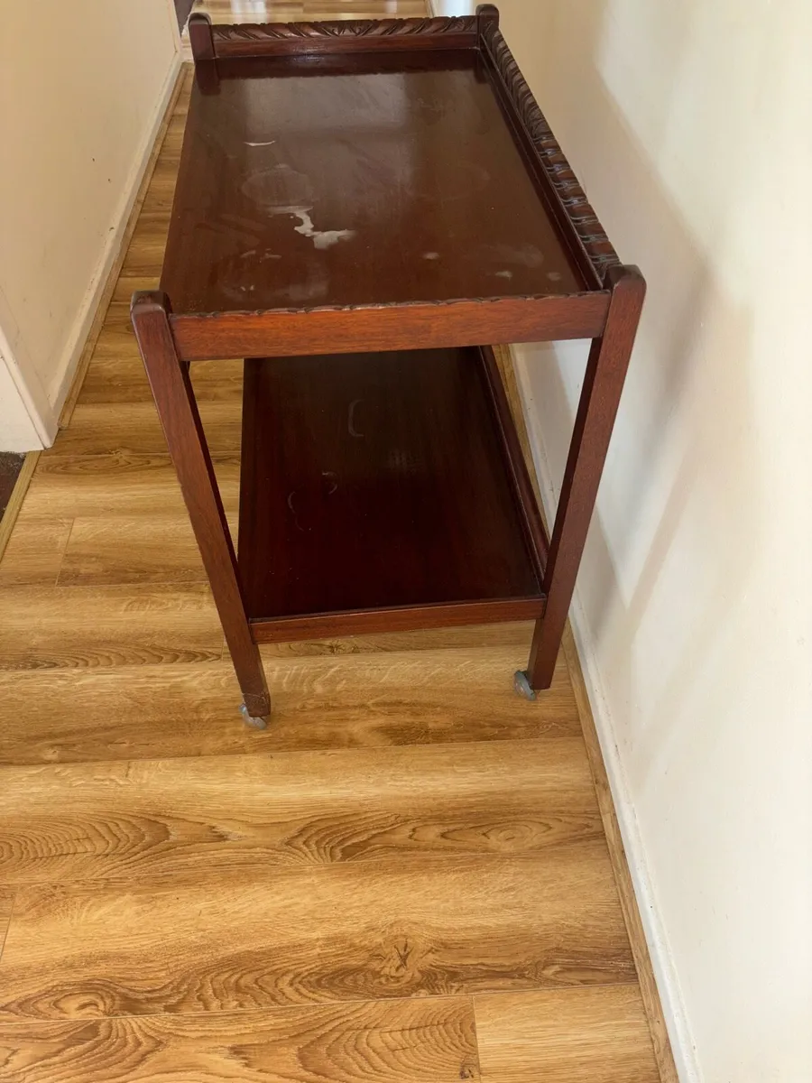 Wooden Table with wheels - Image 3