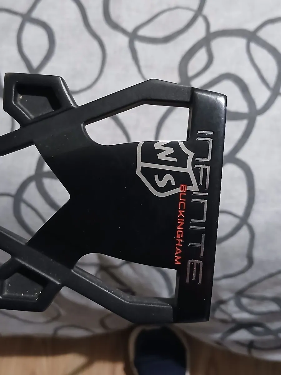 Wilson Staff Infinite Buckinham Putter - Image 1