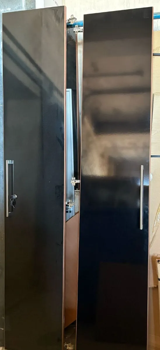 Lot 10 tall gloss black door sets - £100 (COLLECT) - Image 2