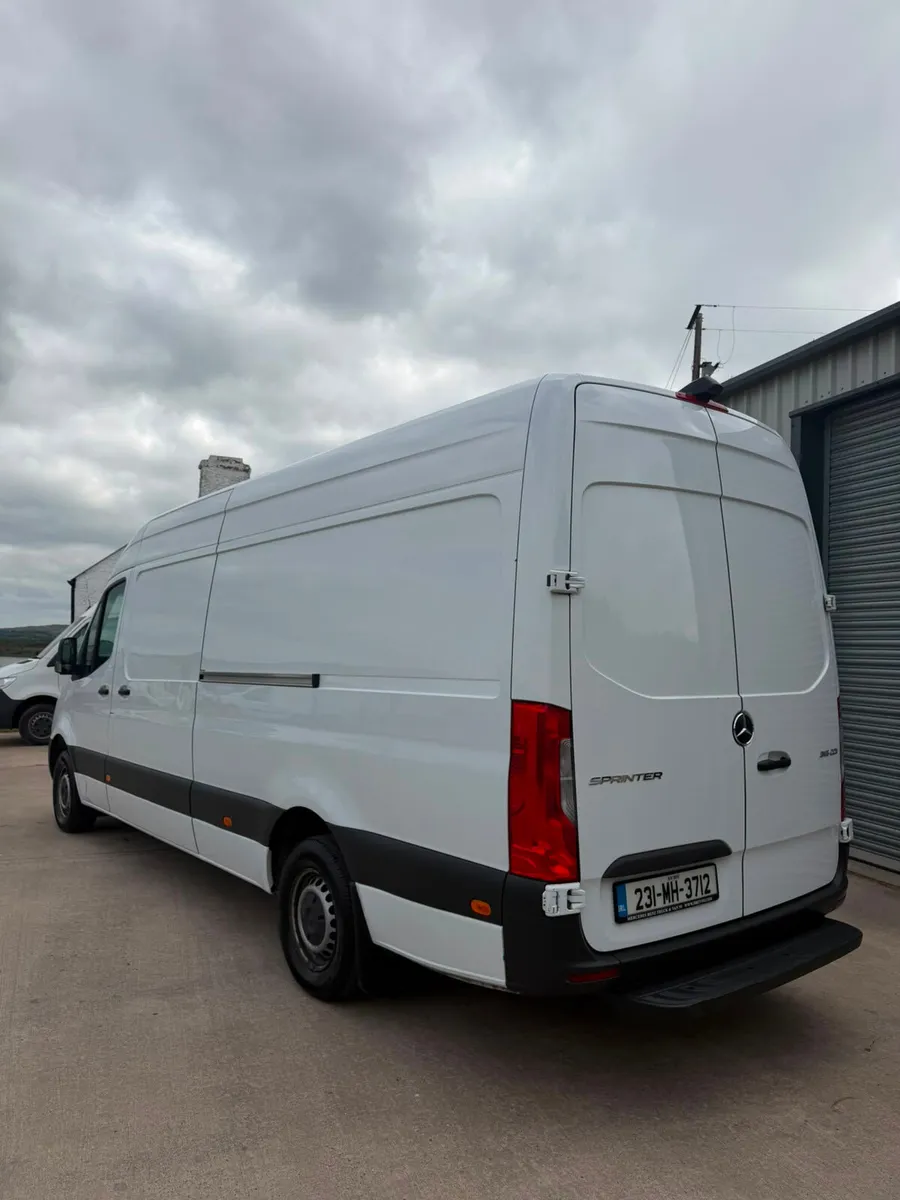 ROI REG!! Mercedes-Benz Sprinter 2023 - Image 4