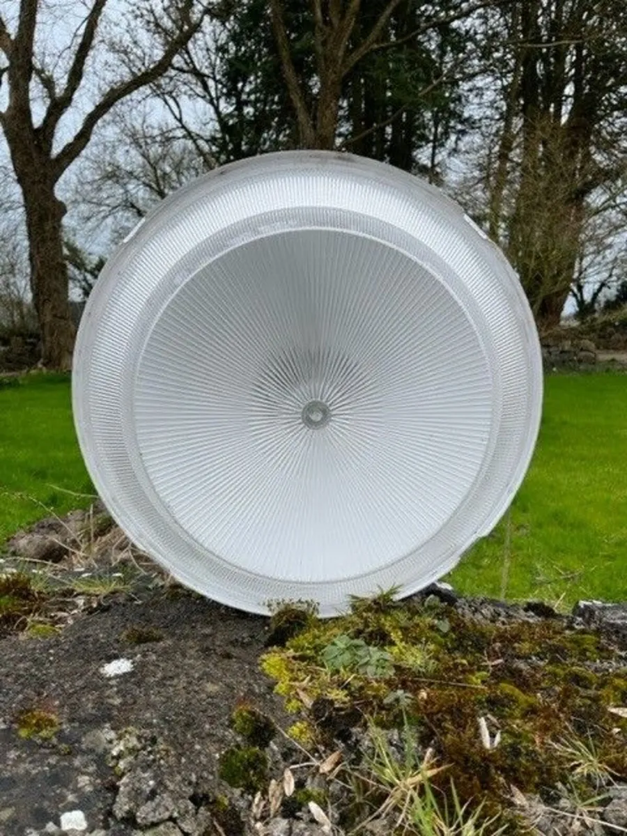 Light Shade - Image 2
