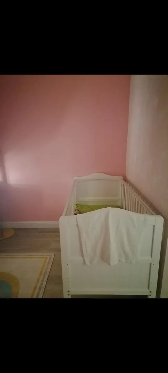 Cot bed - Image 1