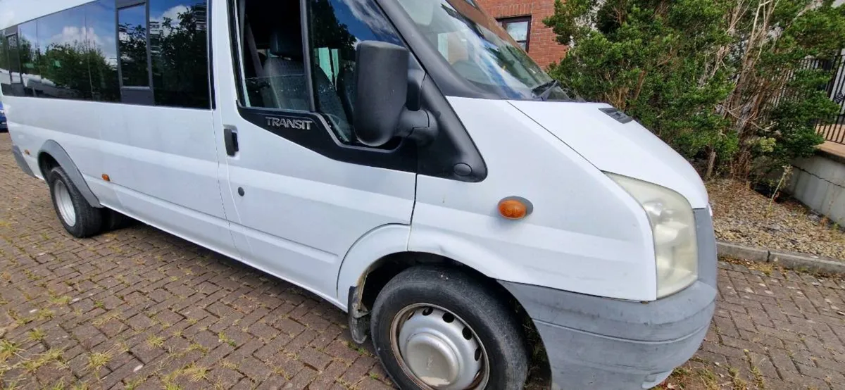 Ford Transit 16 seater - Image 4