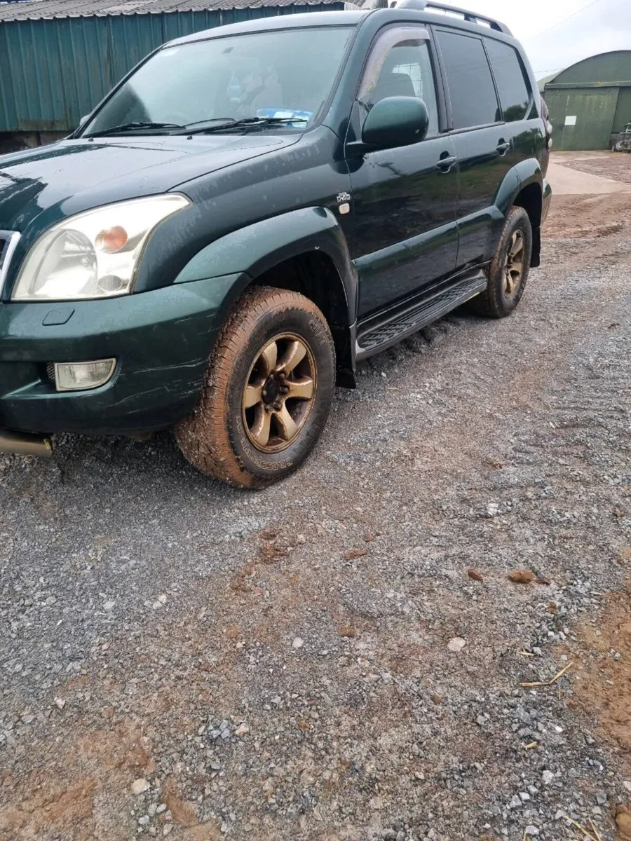 2003 Toyota Land Cruiser - Image 2