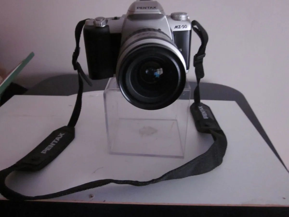 Pentax MZ-50 35mm SLR Film Camera/Lens - Image 2