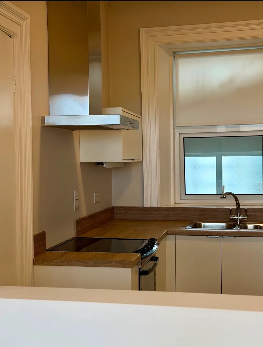 Seaview apartment to rent - Image 4