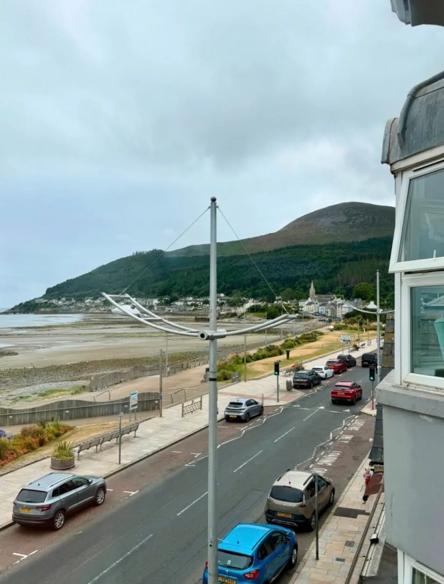 Seaview apartment to rent - Image 1