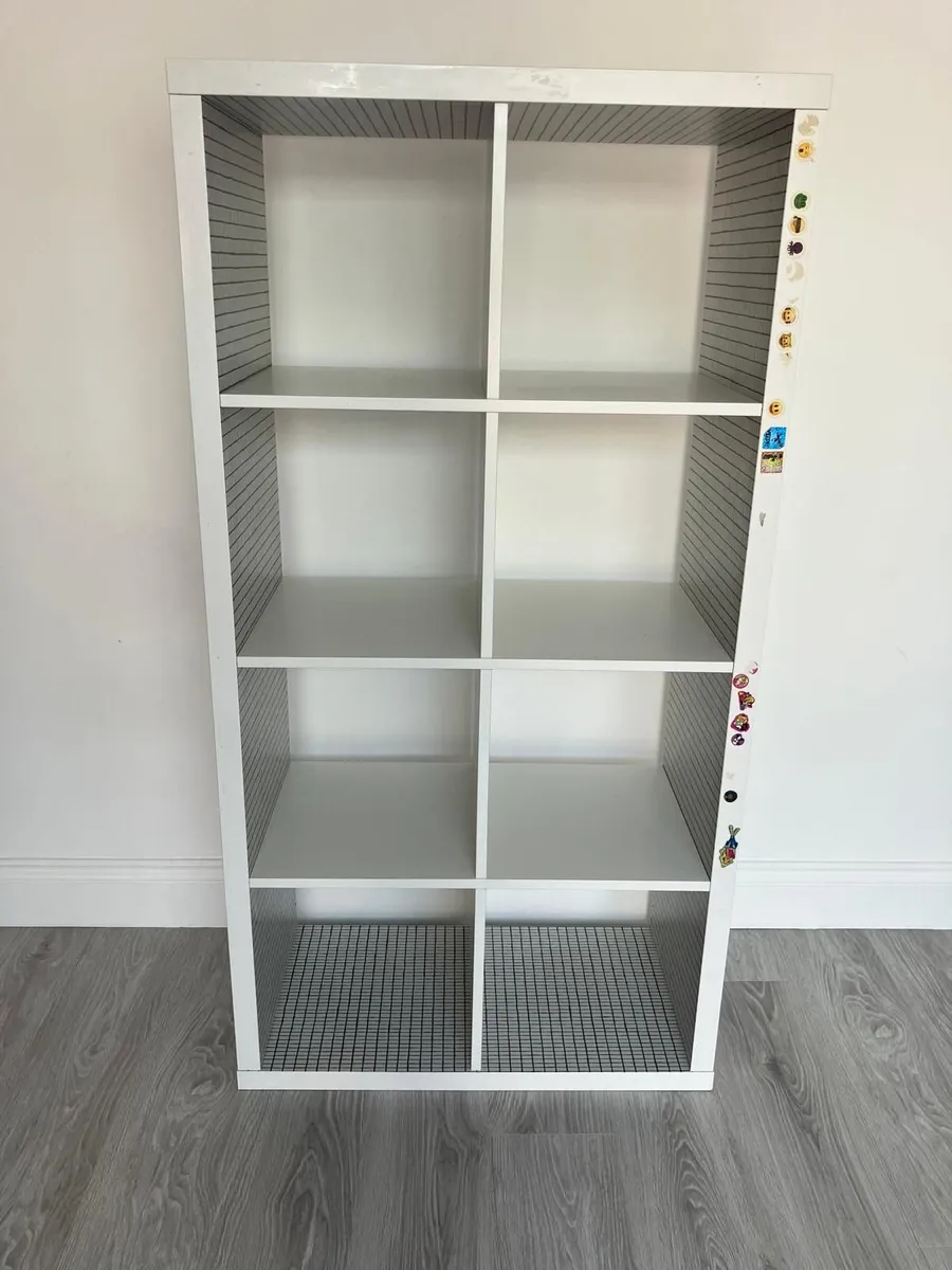 Shelf unit - Image 1