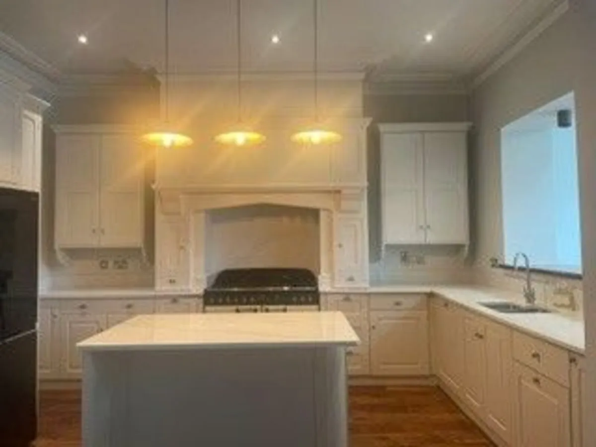 Solid wood kitchen for sale - Image 1