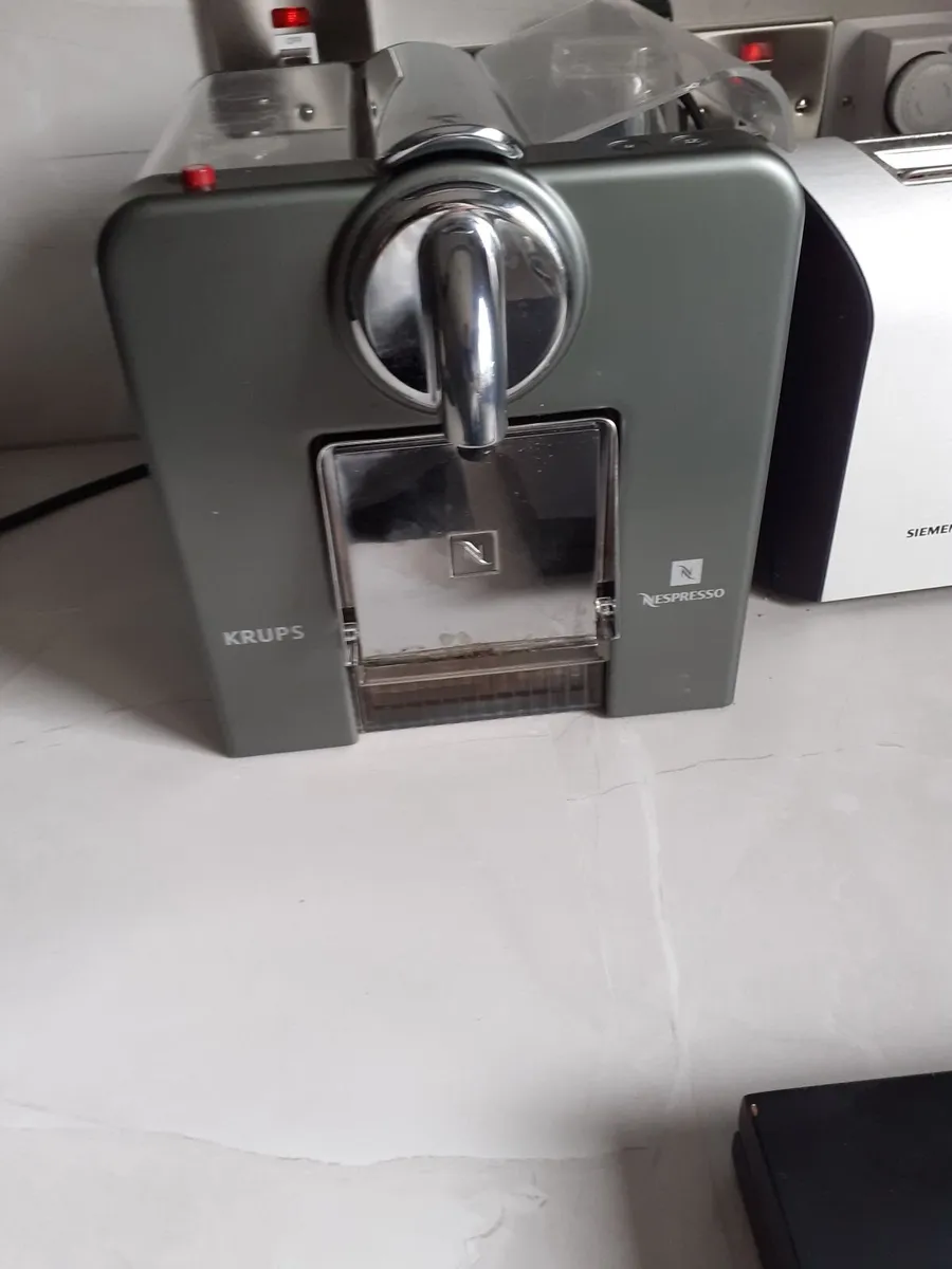 Kitchen Appliance Nespresso Machine - Image 3