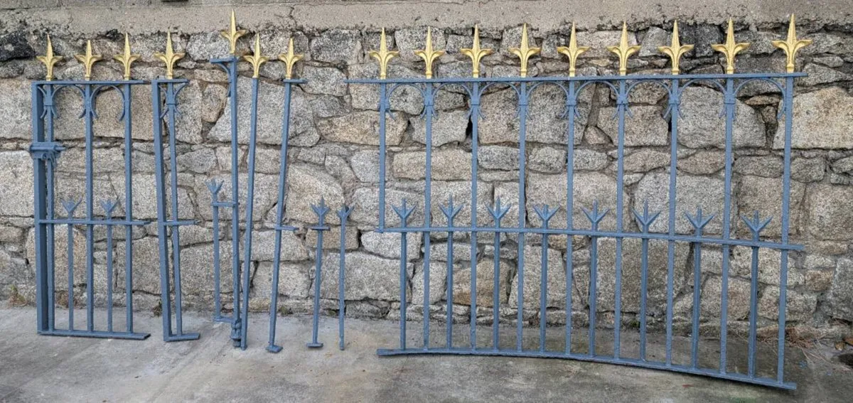 Railings - Image 3