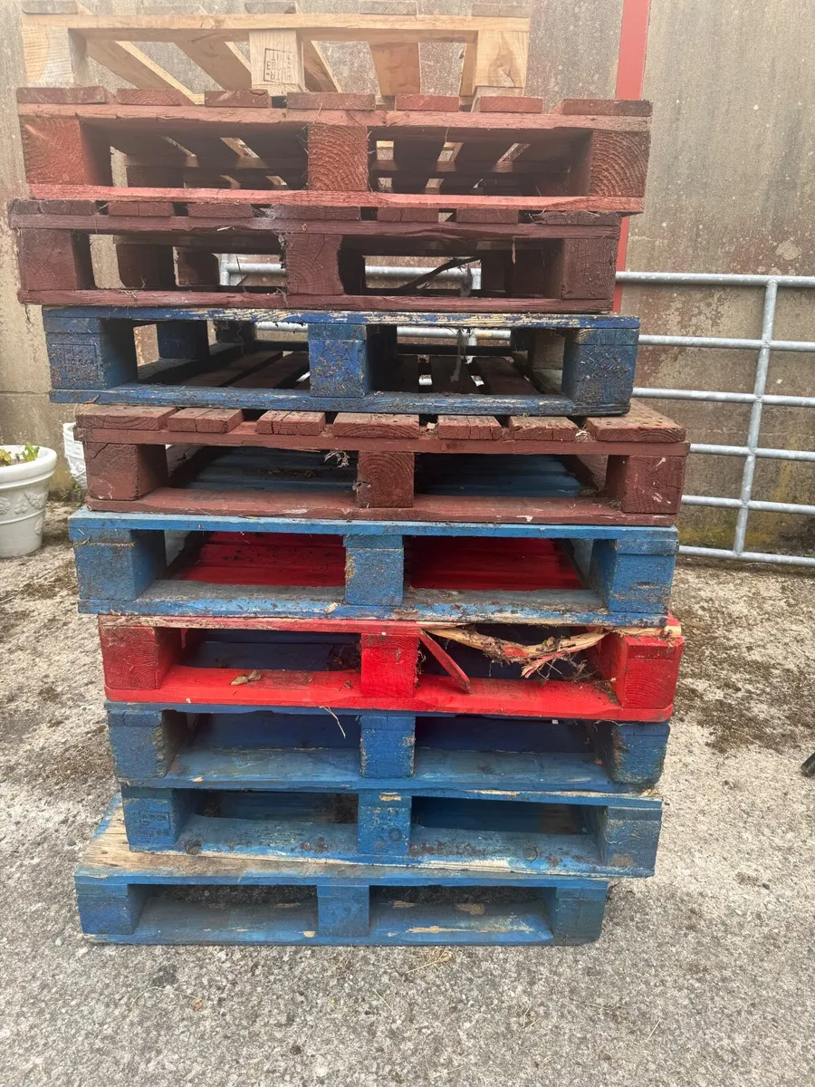 82 Used Wooden Pallets For Sale - Image 4